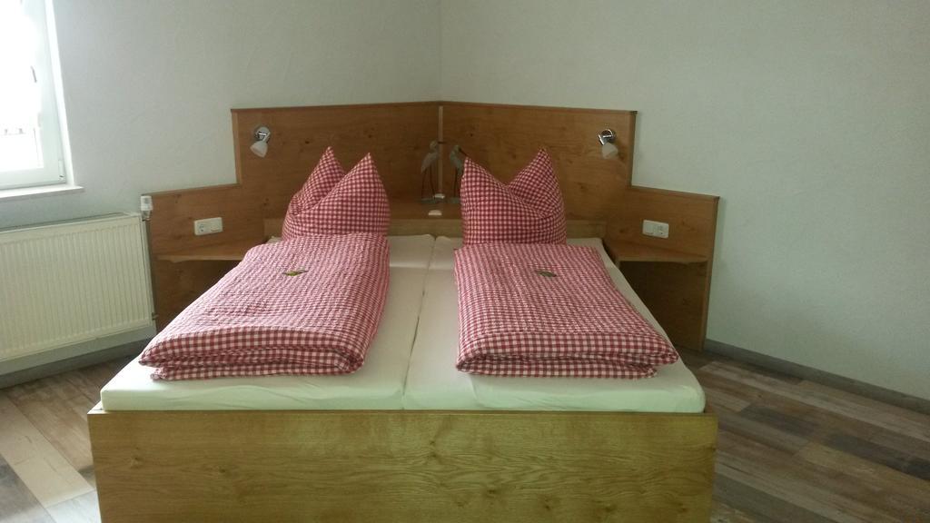 Gaestehaus Engelhard Pension Karbach  Екстериор снимка