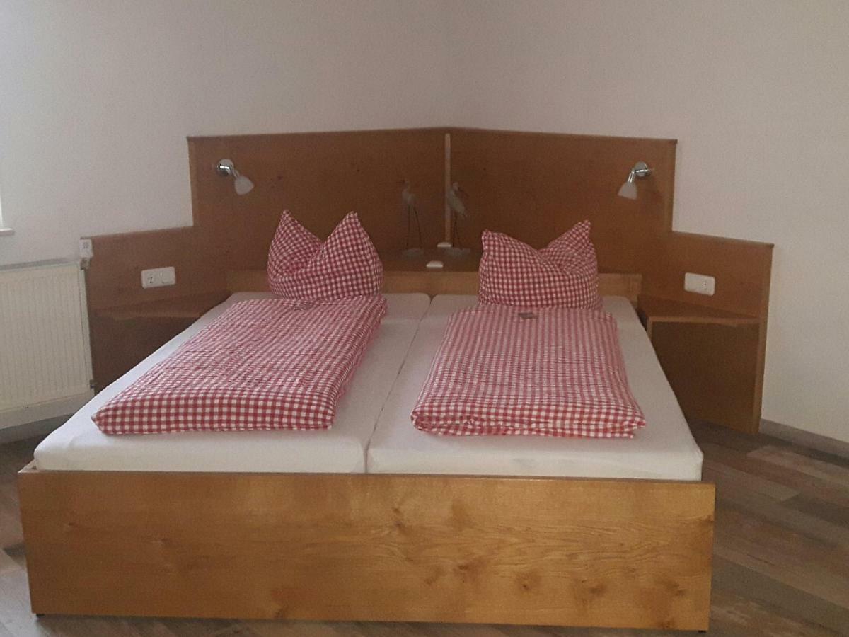 Gaestehaus Engelhard Pension Karbach  Екстериор снимка