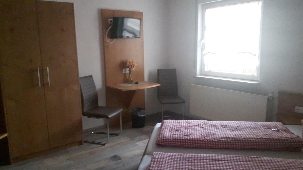 Gaestehaus Engelhard Pension Karbach  Екстериор снимка