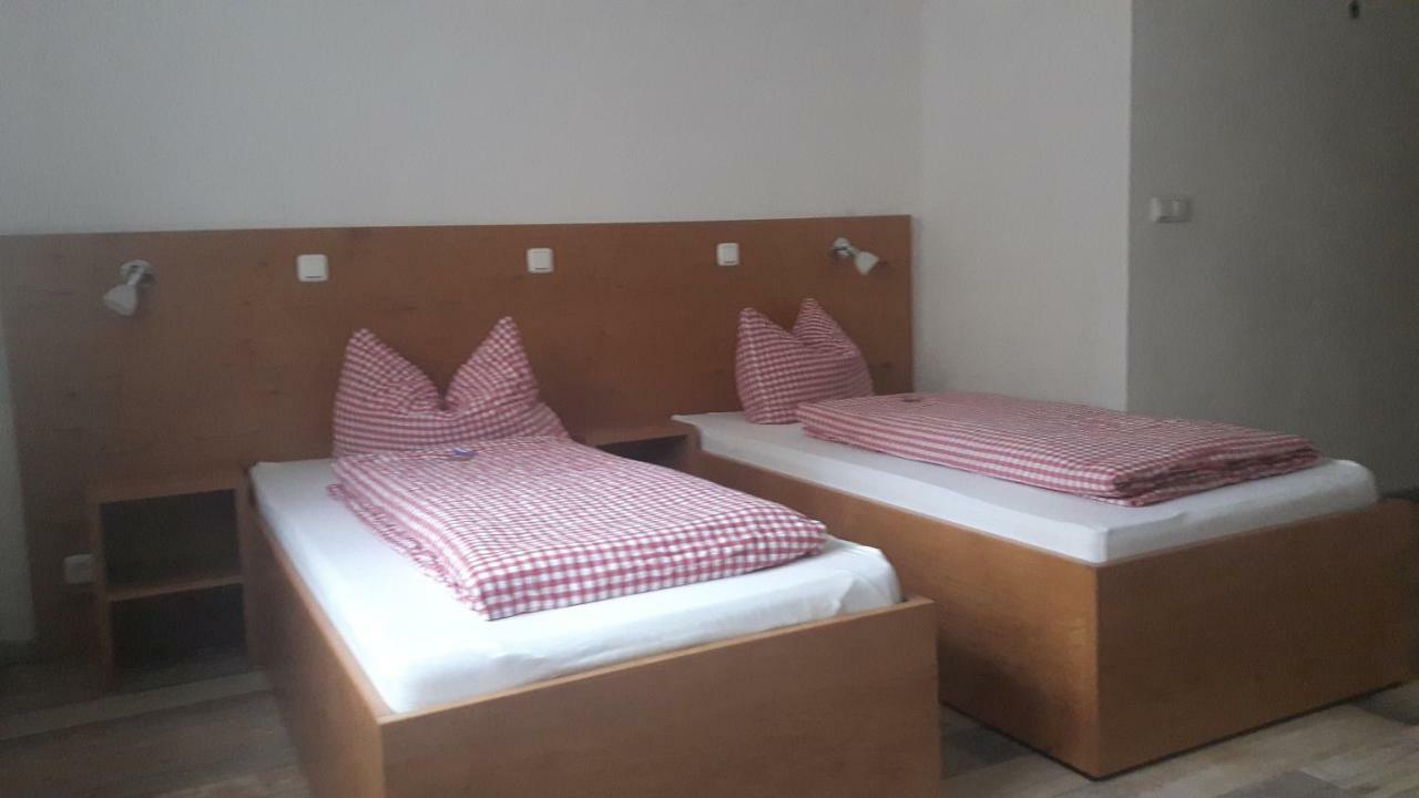 Gaestehaus Engelhard Pension Karbach  Екстериор снимка